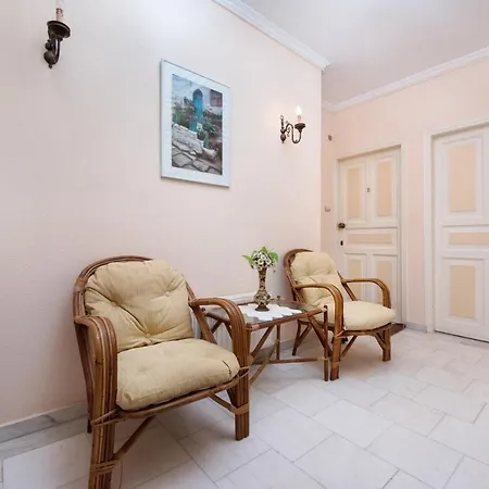 The Old Mansion Sinarades