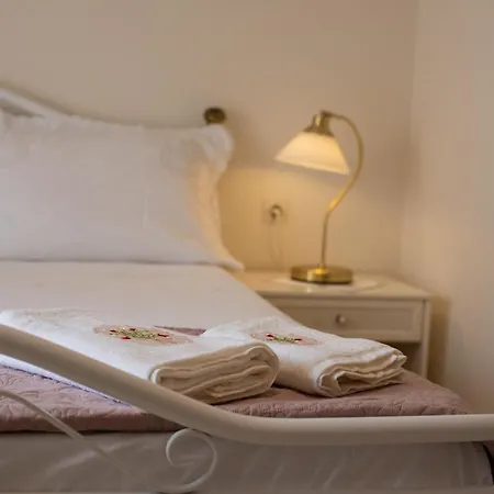 The Old Mansion アパート Sinarádes